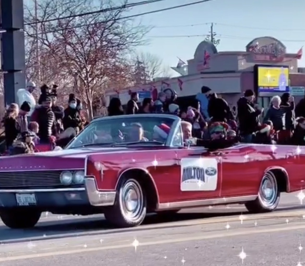2022 Driving the 66' Lincoln Continental in the 89th Annual Milton Santa Claus Parade